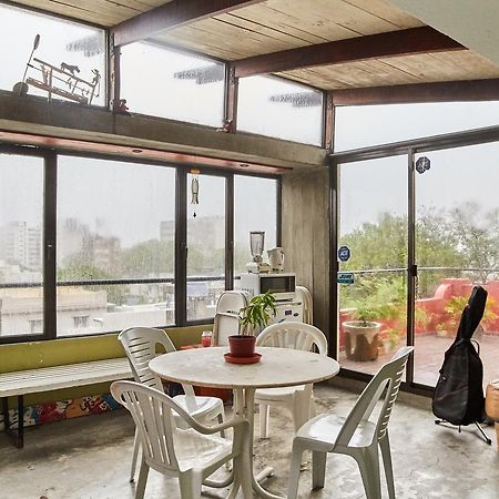 Una Noche Más B&B Montevideo Esterno foto