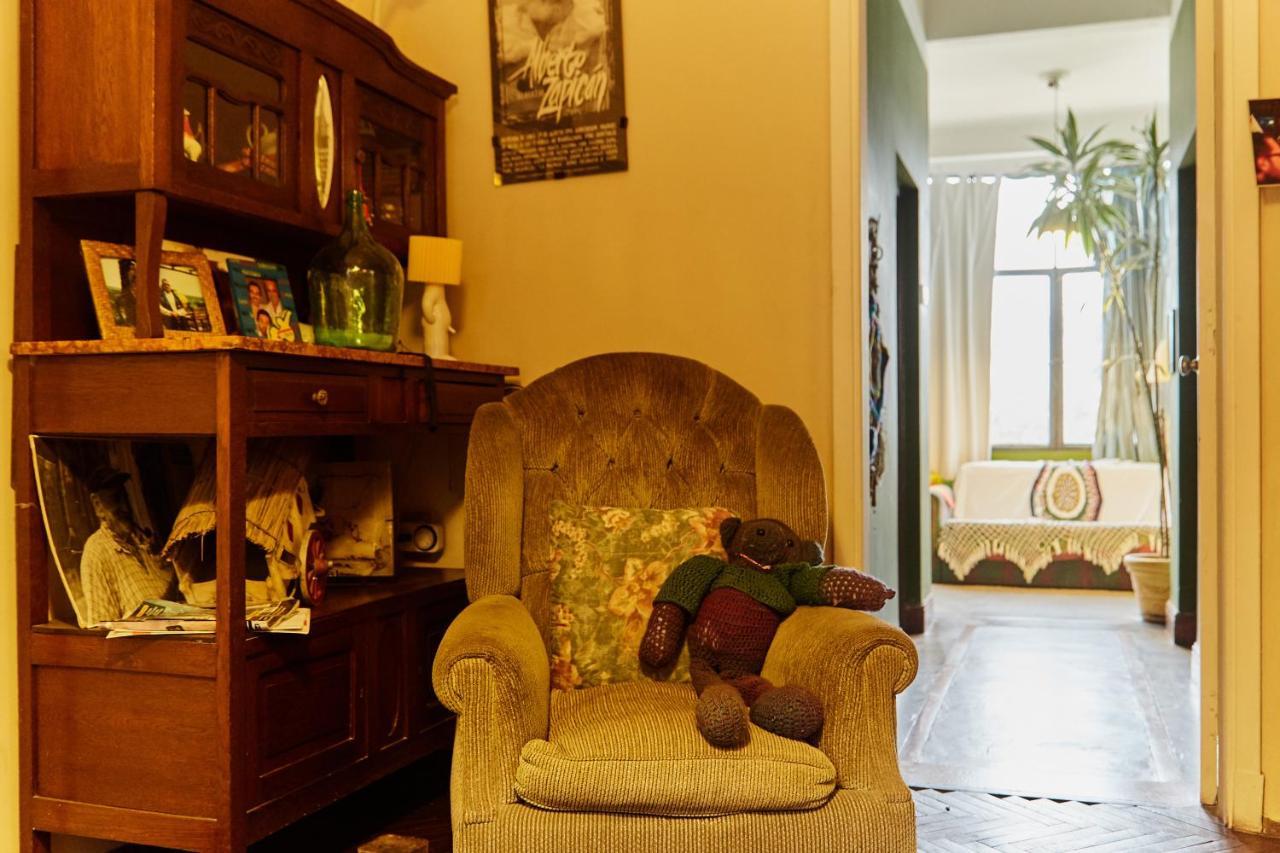 Una Noche Más B&B Montevideo Esterno foto