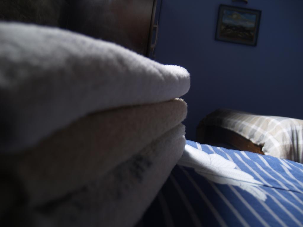 Una Noche Más B&B Montevideo Esterno foto