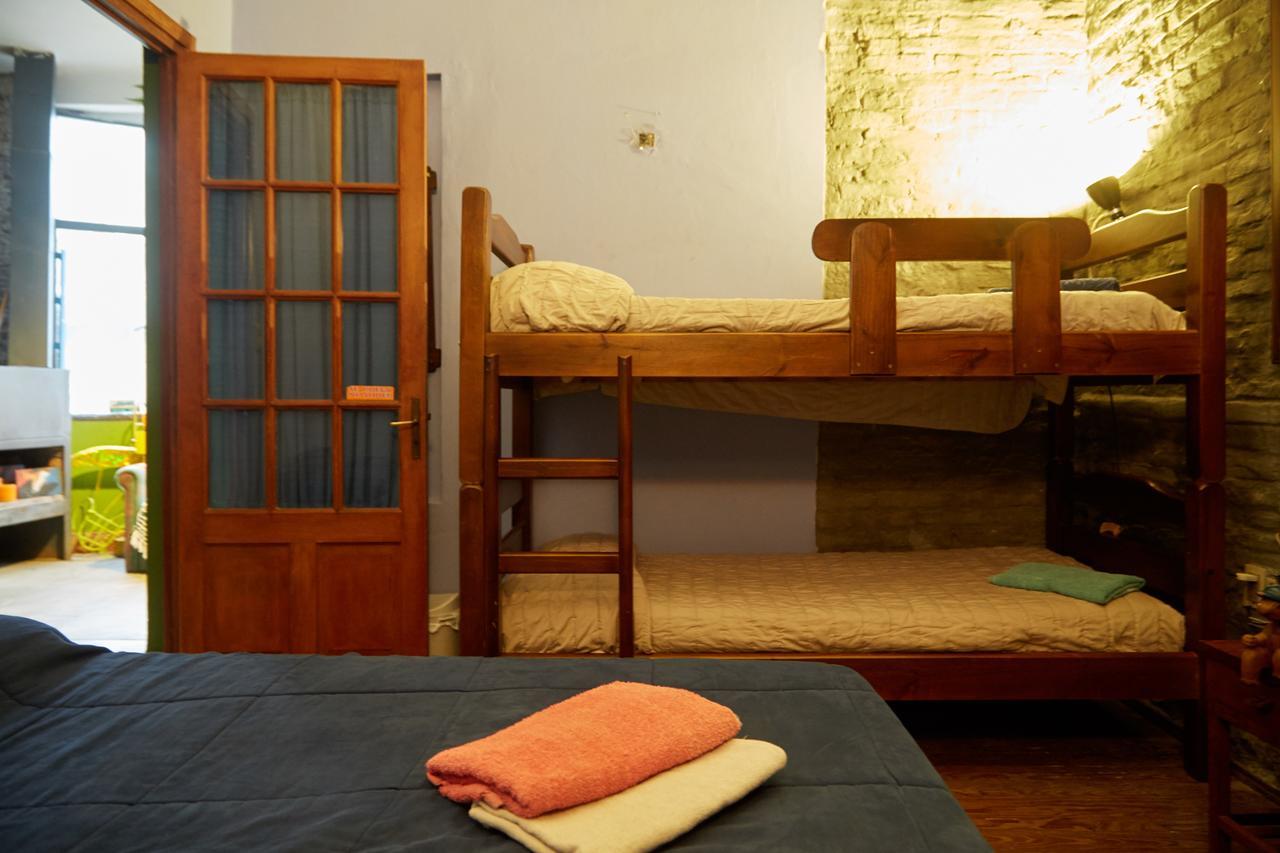 Una Noche Más B&B Montevideo Esterno foto