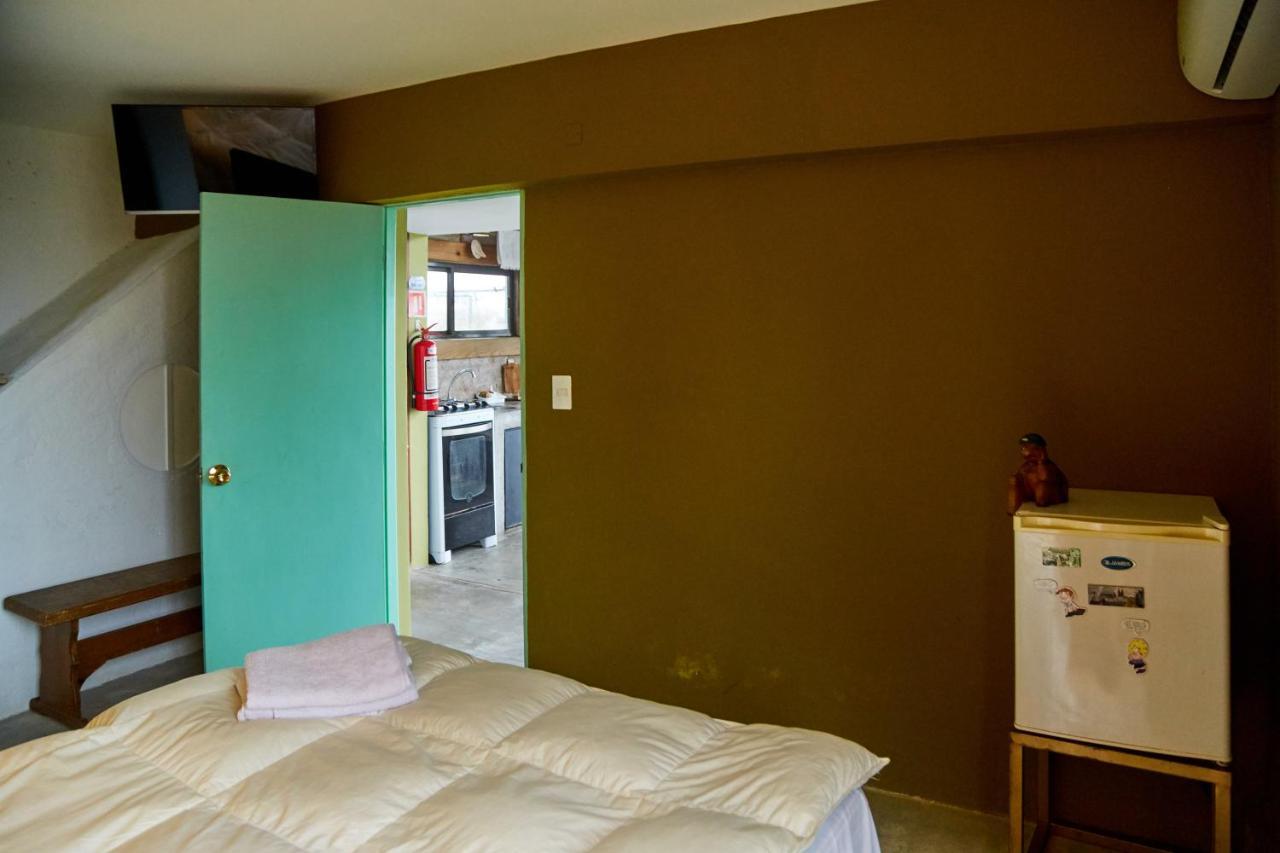 Una Noche Más B&B Montevideo Esterno foto