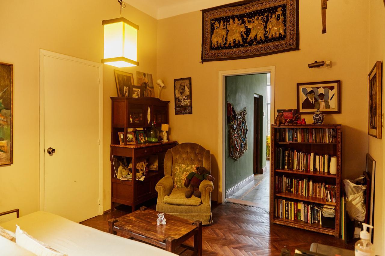 Una Noche Más B&B Montevideo Esterno foto